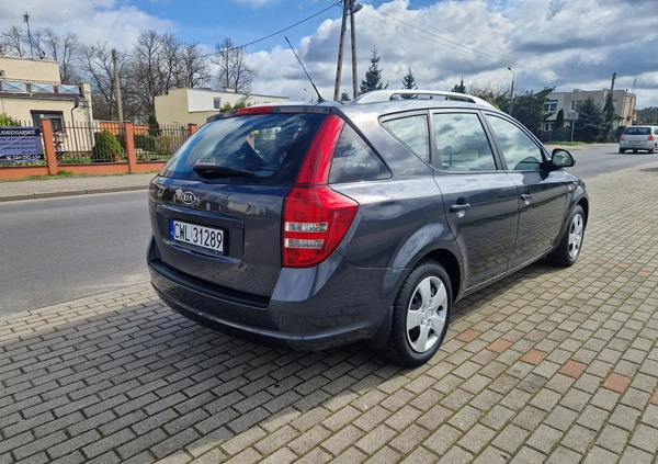 Kia Ceed cena 16900 przebieg: 220000, rok produkcji 2009 z Pionki małe 121